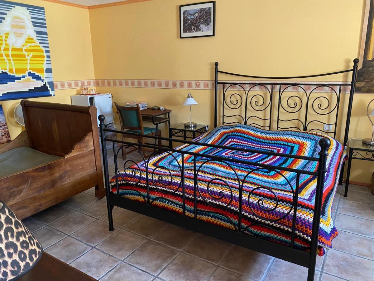 Chez Ker Anna Bed & Breakfast Canihuel Exterior photo