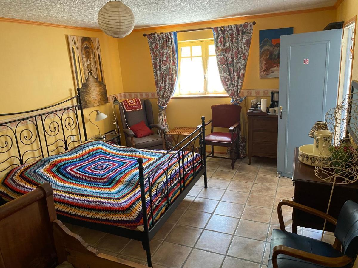 Chez Ker Anna Bed & Breakfast Canihuel Exterior photo